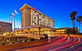 Lax Marriott Hotel 4*